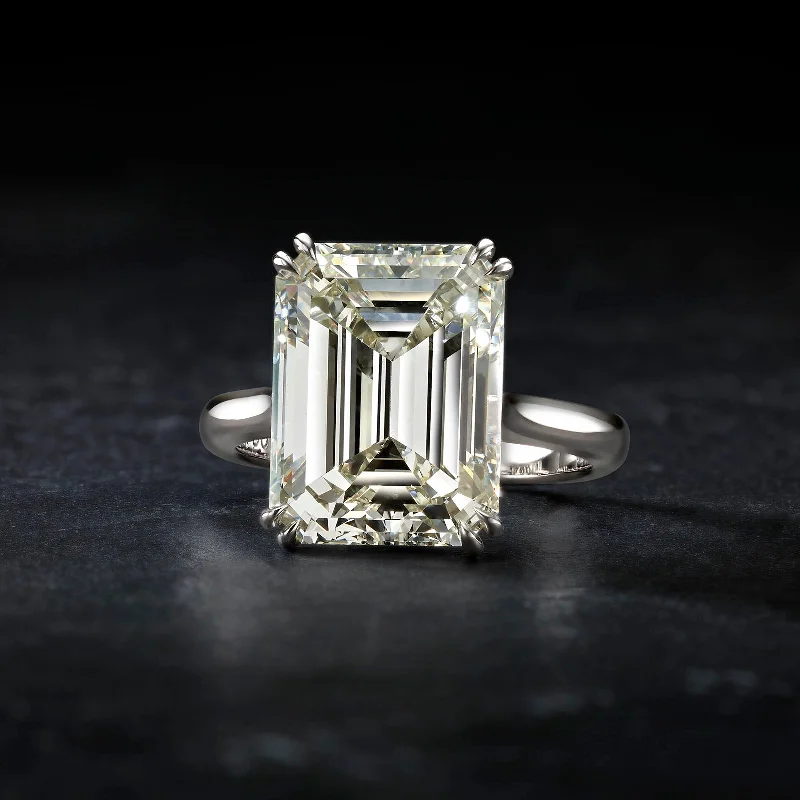 Summer - 10.05 carat natural diamond ring emerald cut Color L Clarity SI1- GIA certificate - One of a Kind