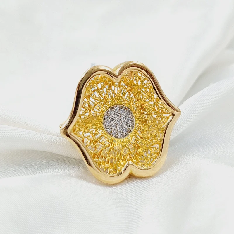 Zircon Studded Rose Ring