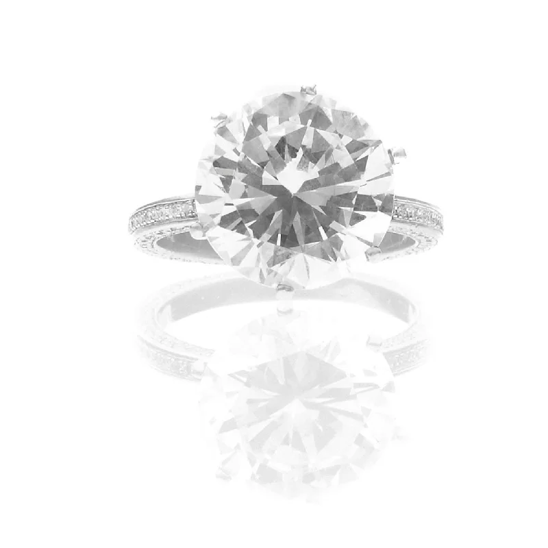 Yes - 5.50 Carats Diamond & Platinum Engagement Ring