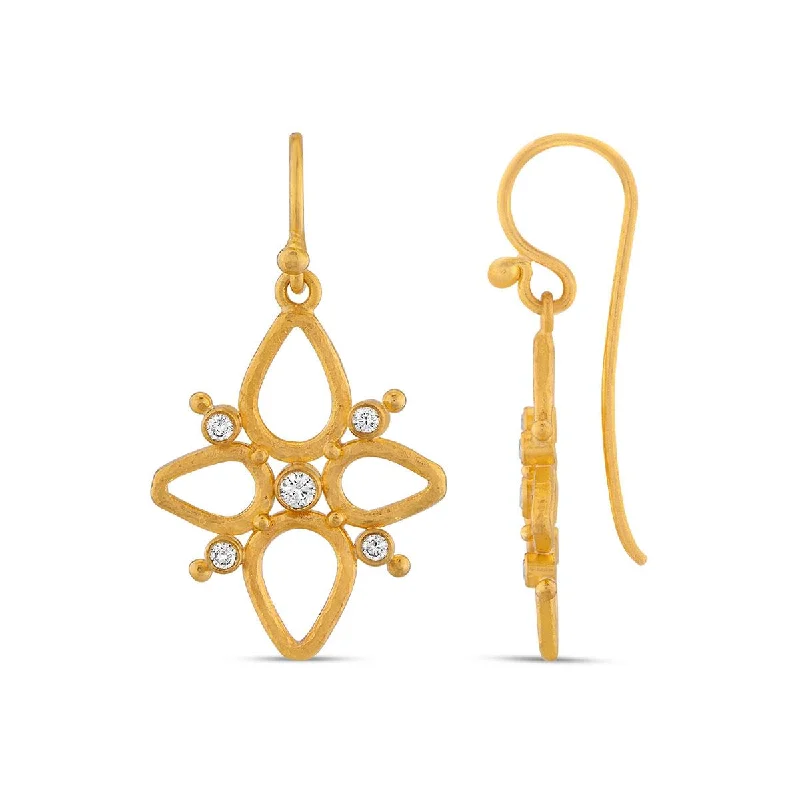 Quatrefoil Earrings with Diamond